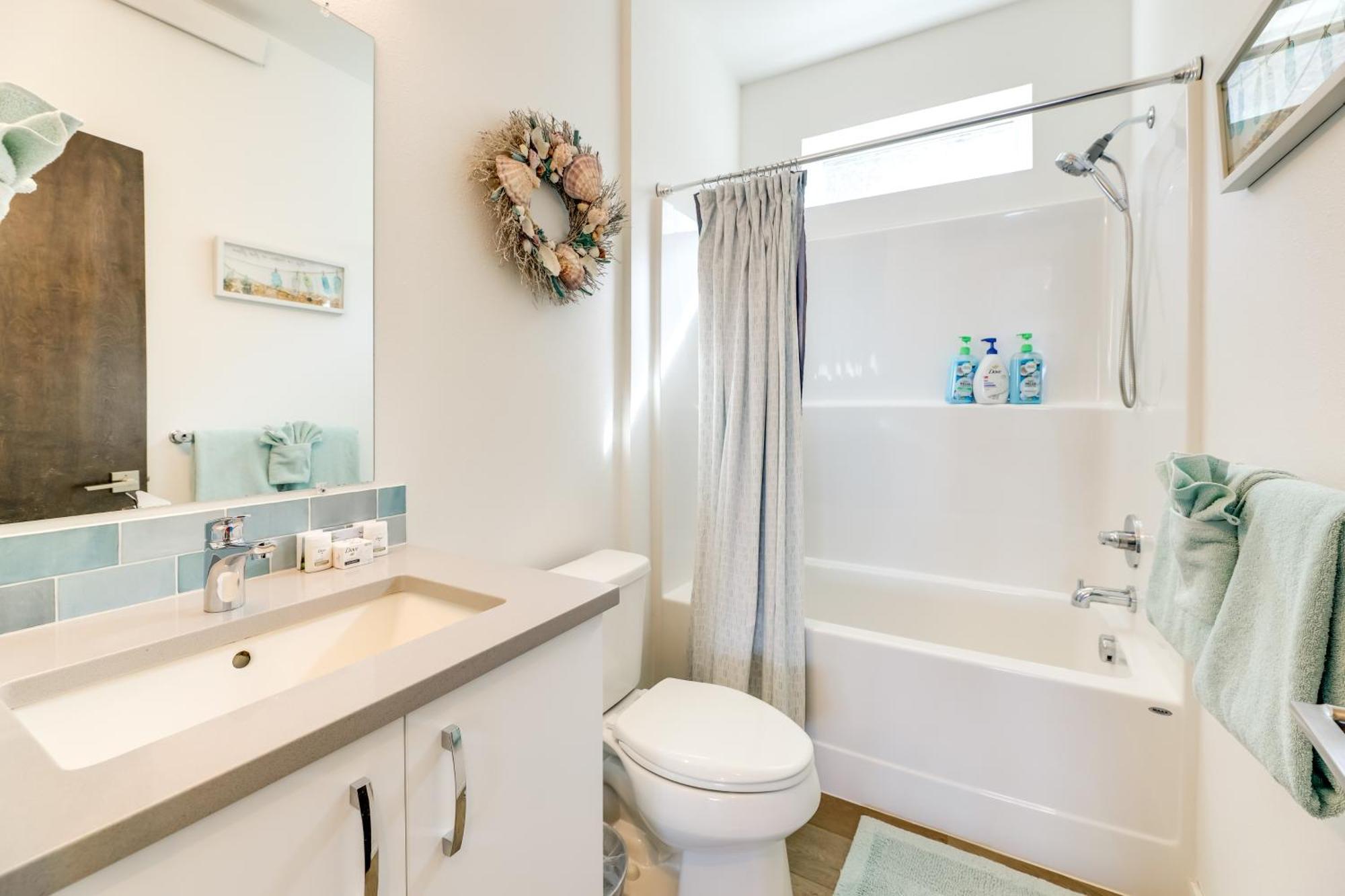 Scenic Depoe Bay Townhome With Deck Less Than 1 Mi To Parks! ภายนอก รูปภาพ